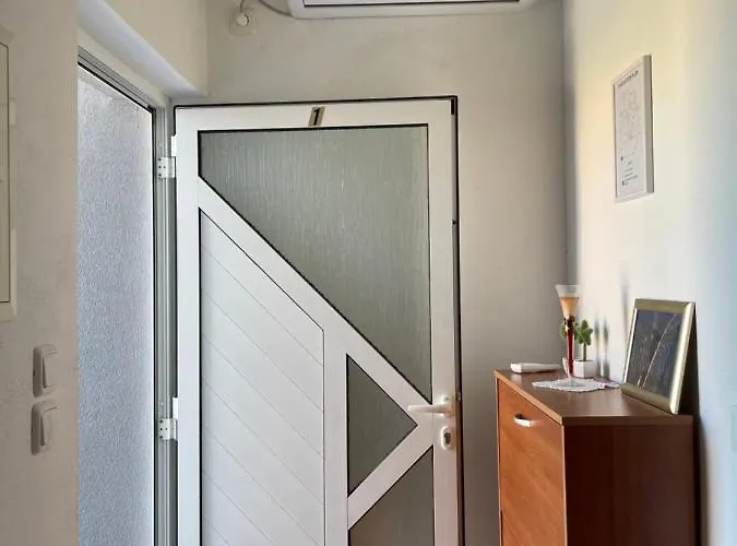 Jole Apartman Razanj